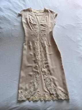 Chloe-Karl Lagerfeld Era Silk Cream Lace-Front Sheath  Dress